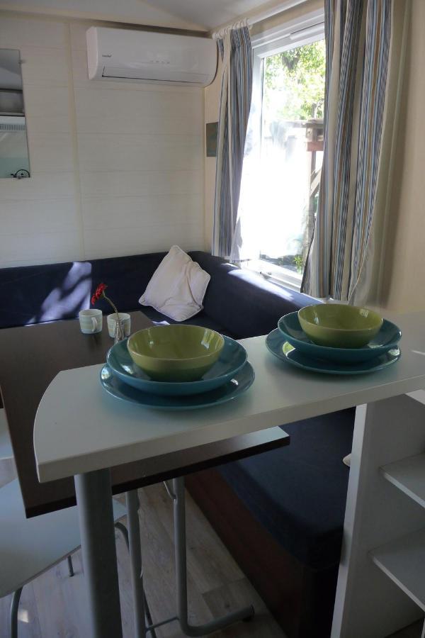 Holiday Prairies Mobile Home Grimaud Exterior foto